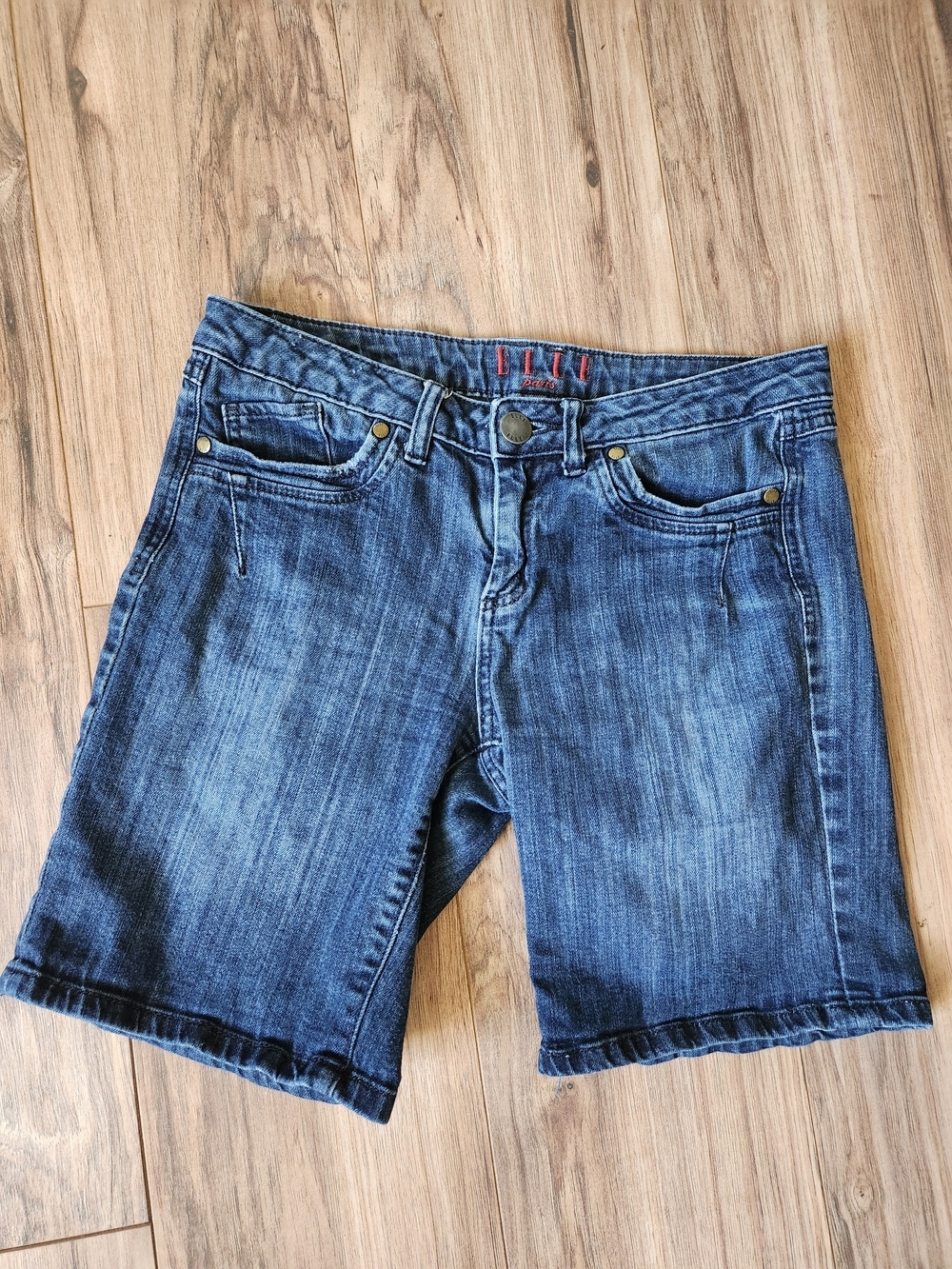 Elle Paris Denim Boyfriend Style 7 Inch Inseam Shorts Size 6